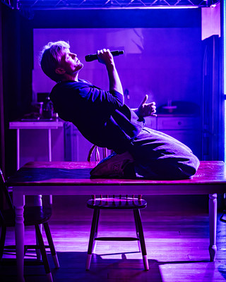 Theatre show reviewers selling Theatre show reviews and Theatre show reviewers