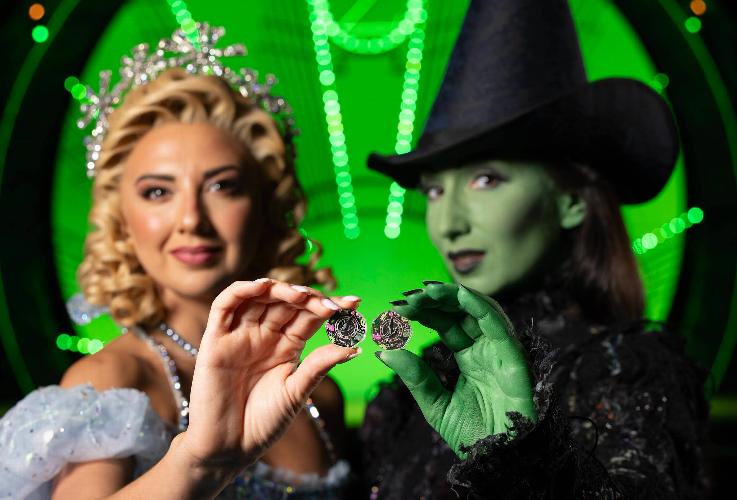 Wicked has been honoured on an official UK 50p coin from The Royal Mint - News It's been 20 years since the show first opened at London's Apollo Victoria Theatre