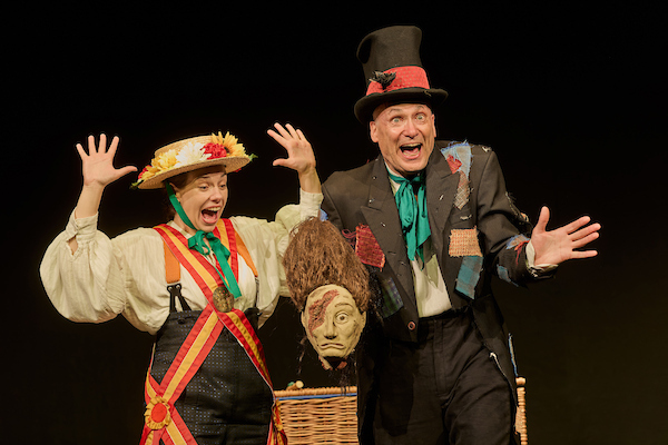 Horrible Histories: Barmy Britain – The Best Bits! - Review - Apollo Theatre A non-stop romp through Britain’s remarkable history!