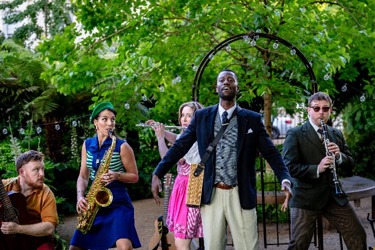 Love's Labour's Lost - Review - St Peter's square An entertaining adaptation of a flirtatious, fun Shakespeare comedy