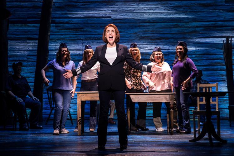 Come from away - Review - Phoenix Theatre Love wins everything