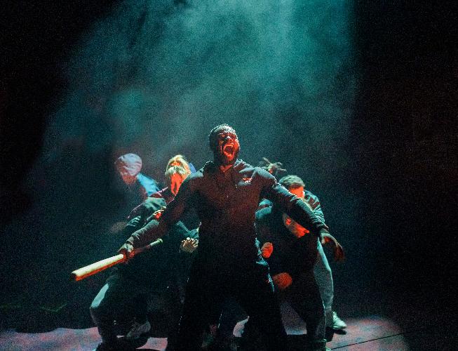 Othello - Review - Lyric Hammersmith A Frantic Assembly Production, co-produced with Curve