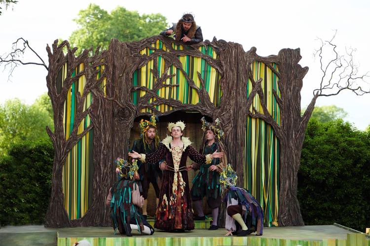 A Midsummer Night's Dream - Review - St John's Lodge Garden – The Regent's Park “Lord, what fools these mortals be!