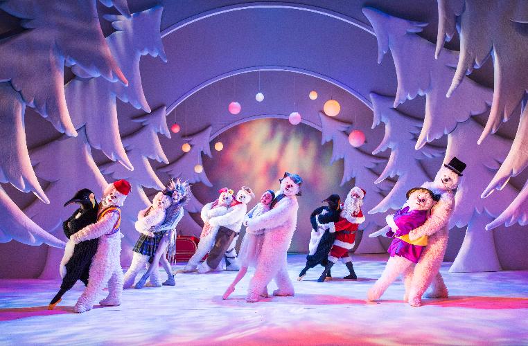 The Snowman - Review - Peacock Theatre This winter family favourite is back