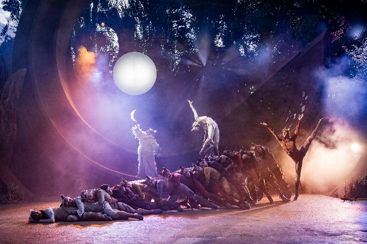 Cats - Review - Regent’s Park Open Air Theatre A subtly modern take on what is one of musical theatre’s most iconic museum pieces