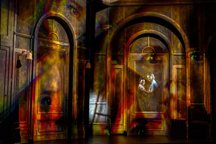 The Haunting of Hill House o- Review - Richmond Theatre A ghostly exploration of love, grief and family ties