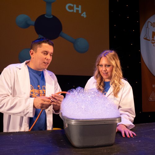 Ministry Of Science Live! - Review - Savoy Theatre Let's dive deep into the world of science 