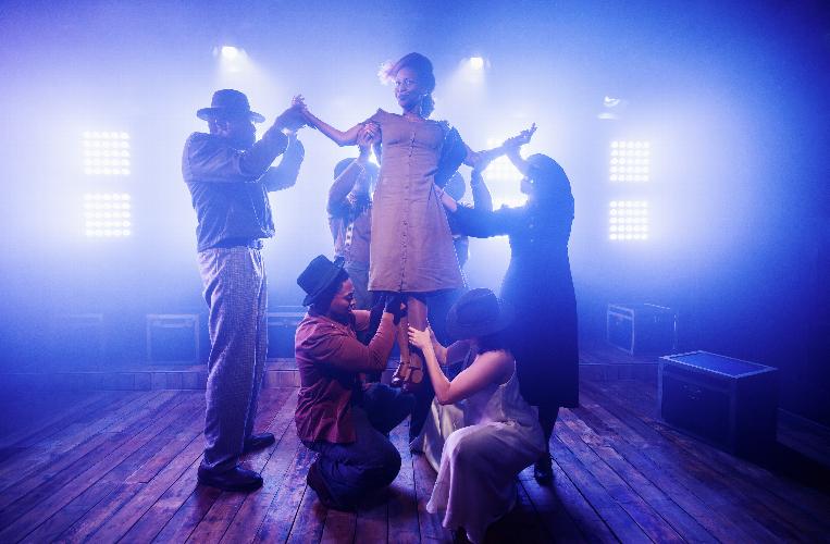 The Lonely Londoners - Review - Jermyn Street Theatre A powerfully gritty glimpse into the experiences of the Windrush generation