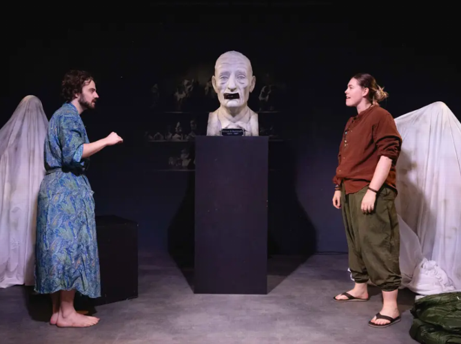 Lost Watches- Review - Park Theatre Jason Isaacs voices a sarcastic and witty sculpture’s bust