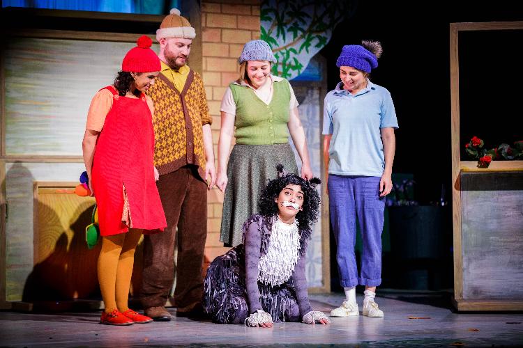 Mog the Forgetful Cat - Review - The Old Vic The show is based on the bestselling Mog picture book series by Judith Kerr